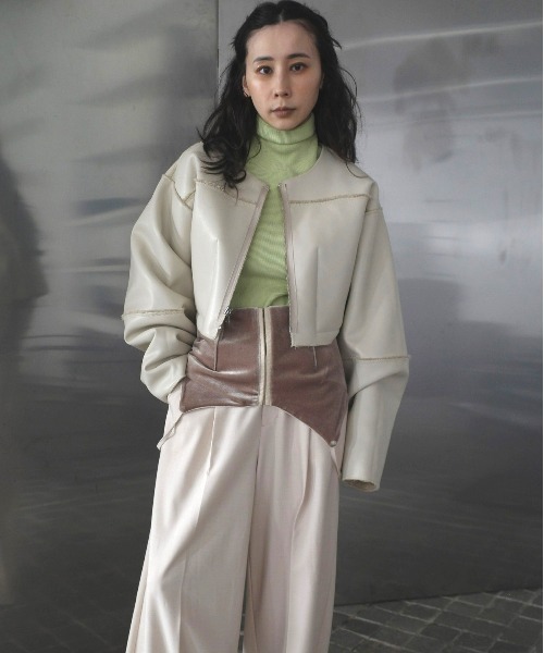 Ameri（アメリ）の「BOA COLLARLESS REVERSIBLE SHORT JACKET（ノー