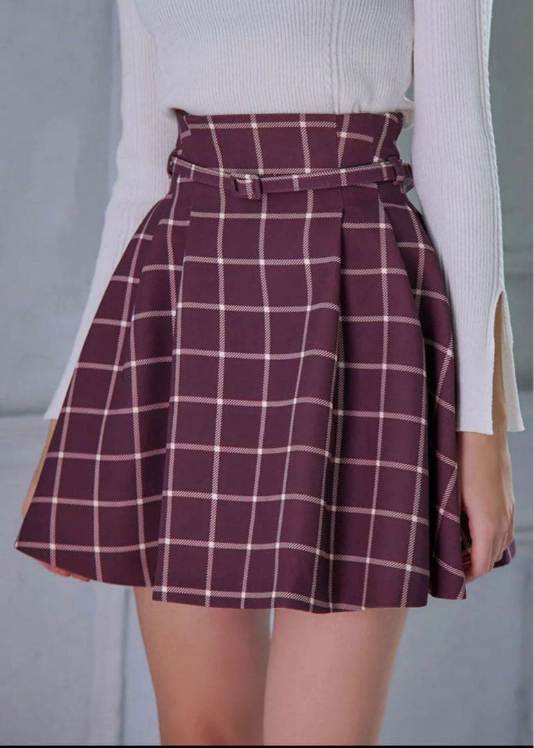 ‪Riu Windowpane tuck short skirt Riu Windowpane tuck short skirt